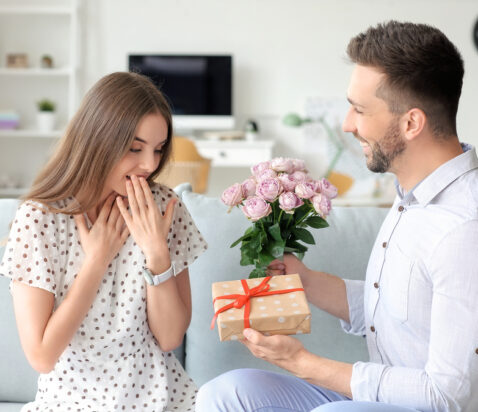 Udforsk de bedste  valentinsgaver til hende 